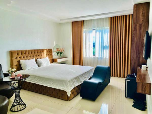 Ruby Hotel - Gan Trung Tam Khao Thi Dhtn Thái Nguyên エクステリア 写真